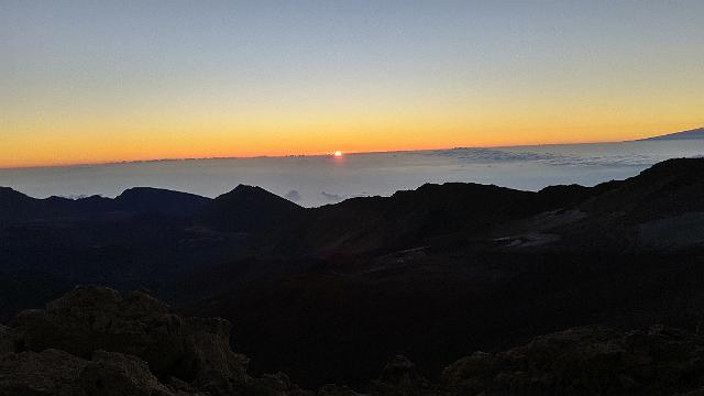 20161112_062704_HDR.jpg - HB = 0,9,-7 FN=0 lidx=329.87   FM0   FC000111001:zzzzzz012149457804387d44665182de14c0 bac2fd14b 1e0 166139 1a2 112127 189  da115 1d9  c2103 1ca  aa11b 1c6  9a121 1d2  b2127 1de  be12d 1e1  ca133 1e7  d2139 1f0  ea13f 1f6  f7145 202 10d14b 20d 120151 21a 13c157 231 15315d 249 17815d 260 192